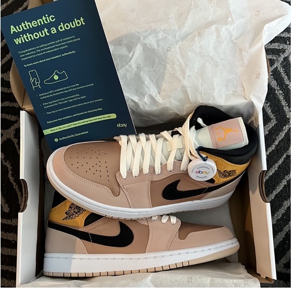 Women’s Air Jordan 1 Mid SE “Particle Beige” Size 8.5 - Picture 7 of 10
